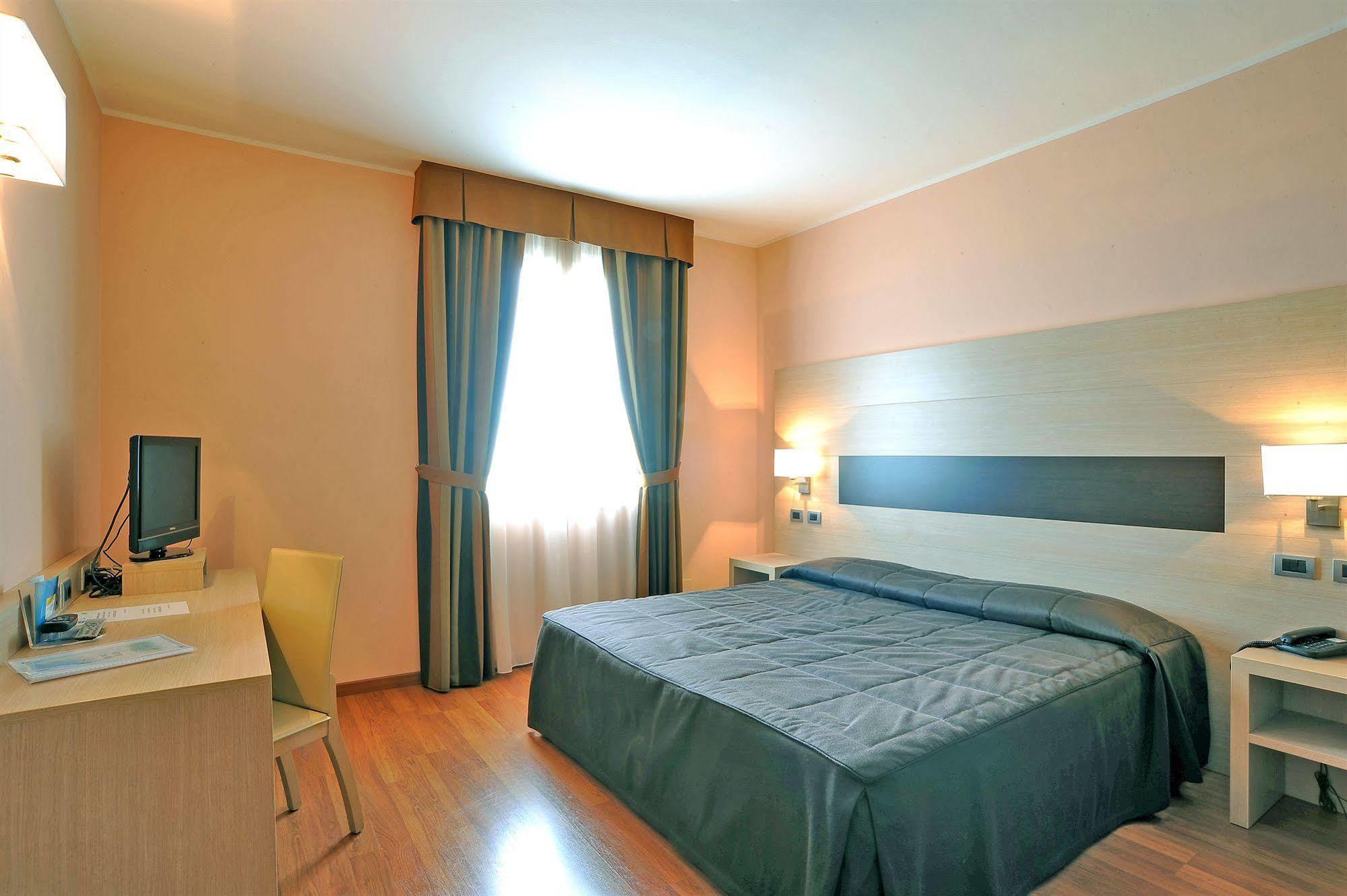 Hotel Arthur Солиньяно-Нуово Экстерьер фото